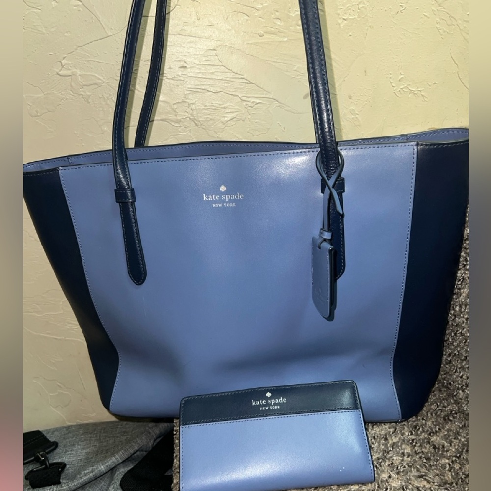 Kate spade purse and wallet set